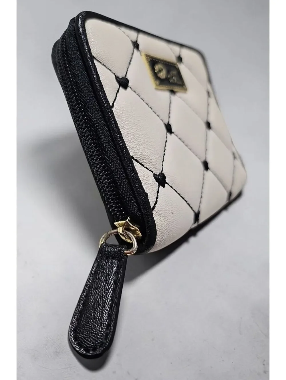 Luv Betsey Quilted Mini Wallet White/Black Hearts Zip Around – Read Flaws